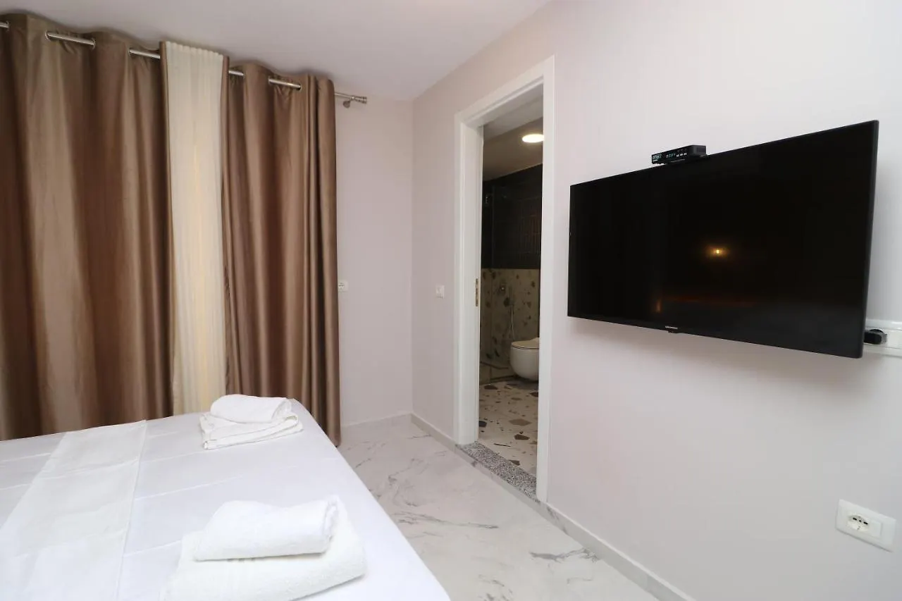 Hercules Room Himare 0*,  Albania