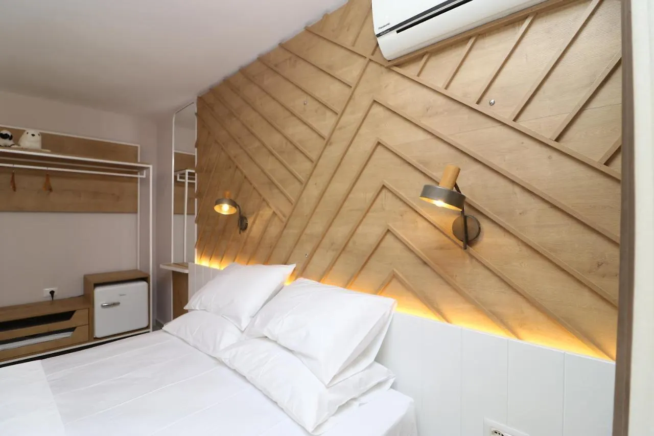 Bed & Breakfast Hercules Room Himare