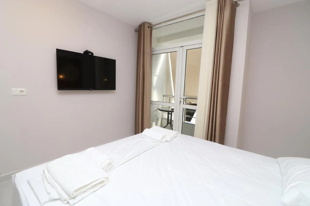 Hercules Room Himare